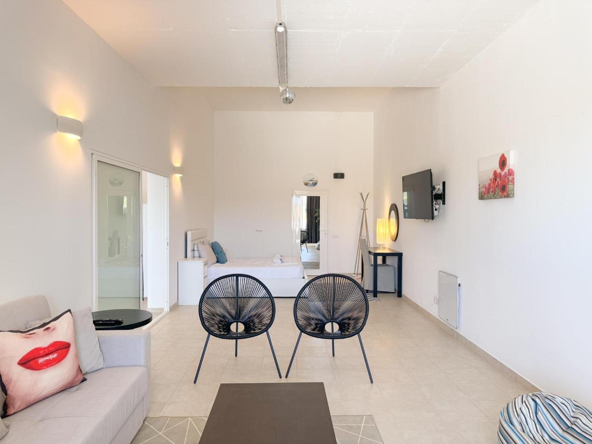 Apartment Modern With Private Pool #1955 *