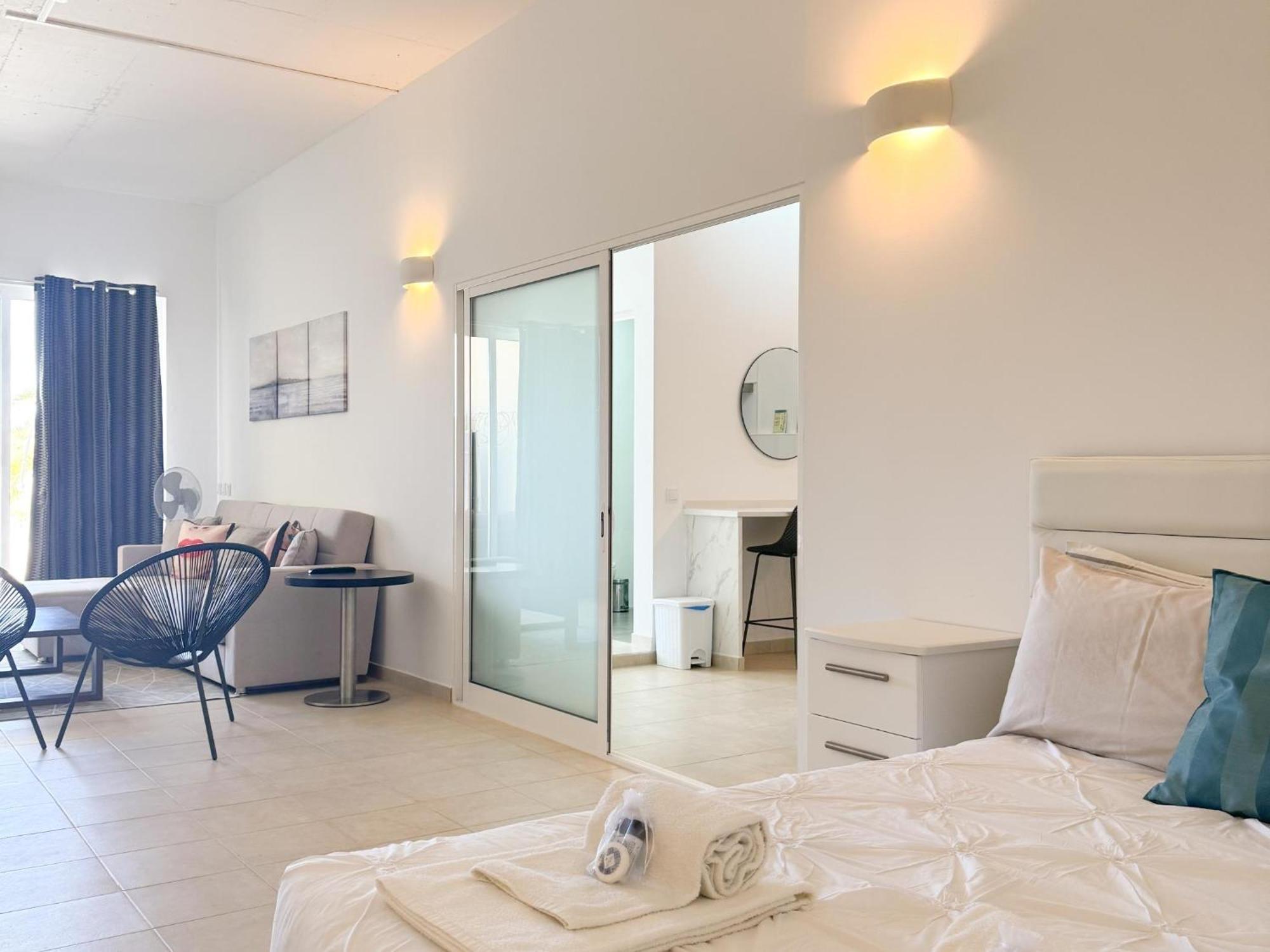 Apartment Modern With Private Pool #1955